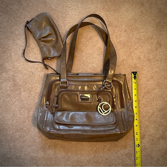 Liz Claiborne Women’s Combination Shoulder Bag - Picture 4 of 15